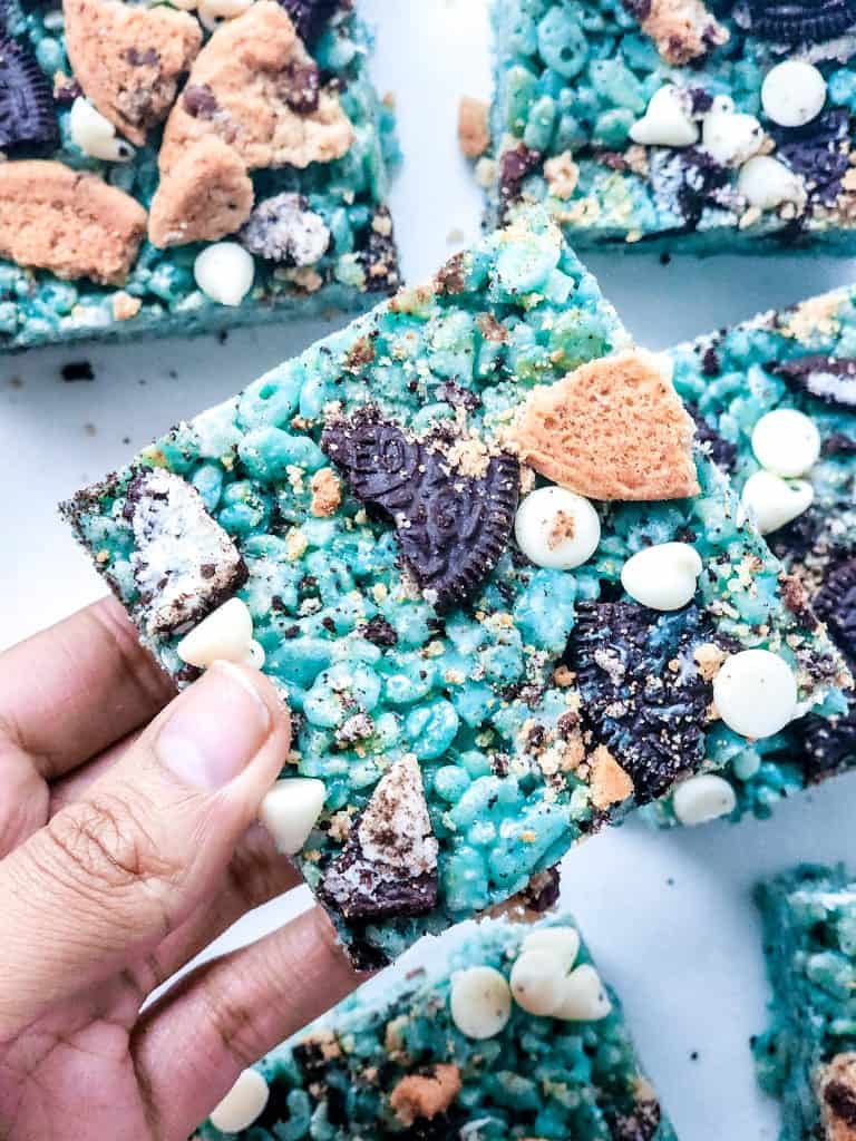 Easy Cookie Monster Rice Krispie Treats