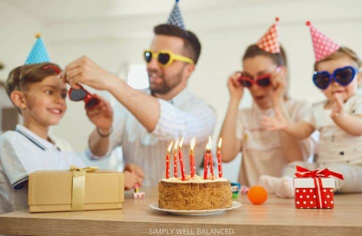 40 Ideas to Celebrate a Birthday At Home With Family
