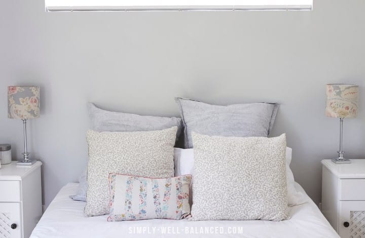 Clutter free bedroom