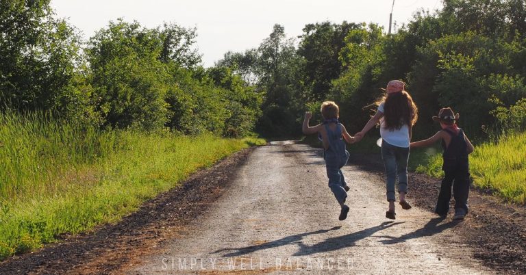 35 Perfect Gifts for Country Kids