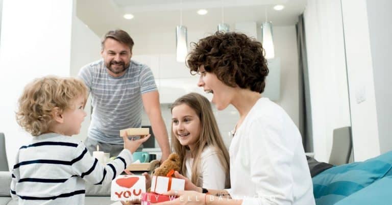30 Fun Family Valentine’s Day Activities and Ideas