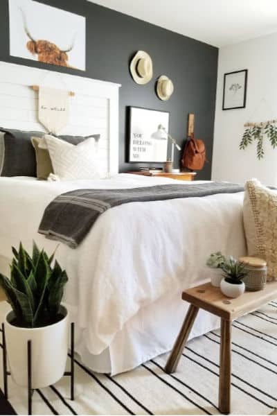 Farmhouse Minimalist Bedroom Decor